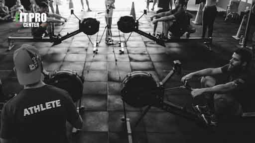 آسیبهای شایع در کراسفیت شامل آسیب زانو، کمر و شانه و راههای پیشگیری و درمان